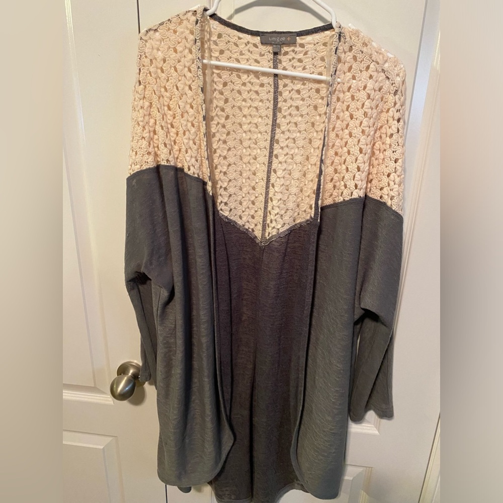 Umgee Grey Cream Open Front Sweater Sz 1xl/2xl